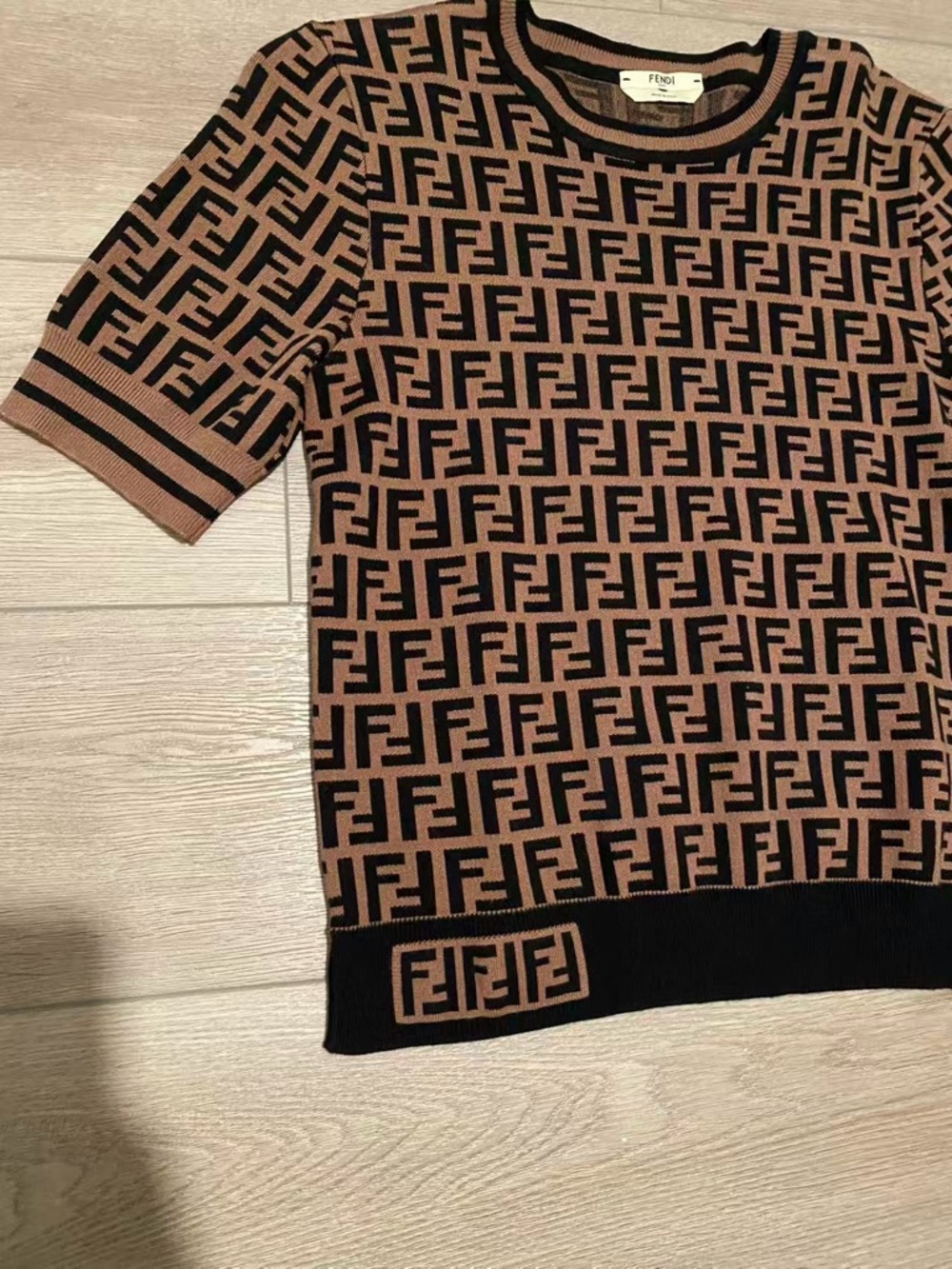 Authentic New Fendi Brown and Black Logo Sweater - Picture 3 of 7